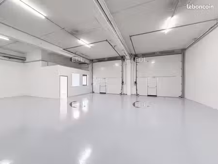 local d'activité 490 m²