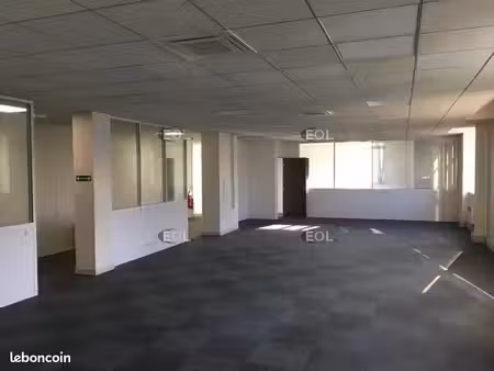 bureaux 2 925 m²