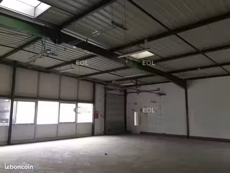 local bureaux 650 m²