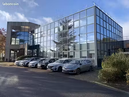 local d'activité 2 000 m²