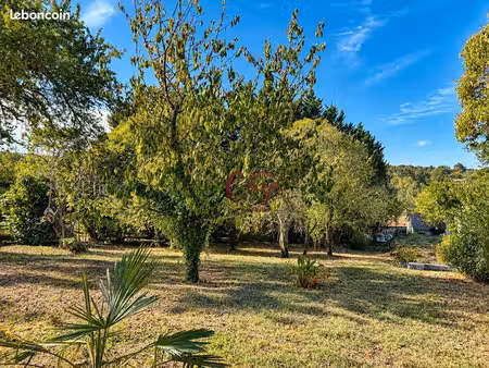 terrain 775 m² yvrac