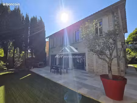 maison 6 pièces 178 m²