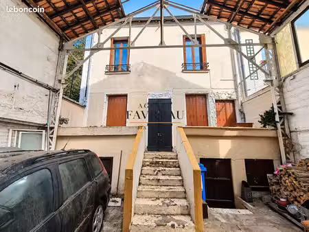 maison 7 pièces 90 m²