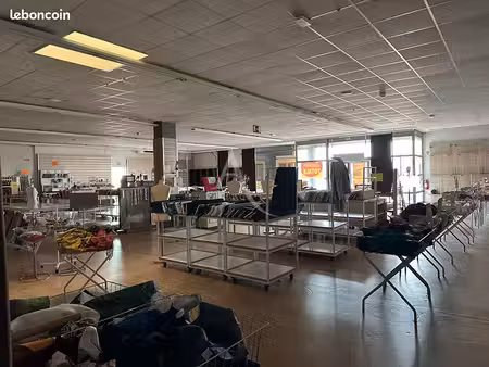 local commercial 359 m² rochefort