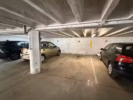 parking interieur - av. des jardins - proche meiser