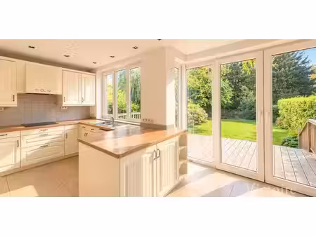 maison à louer à woluwe-saint-pierre pour € 3.250 avec 5 chambres à coucher