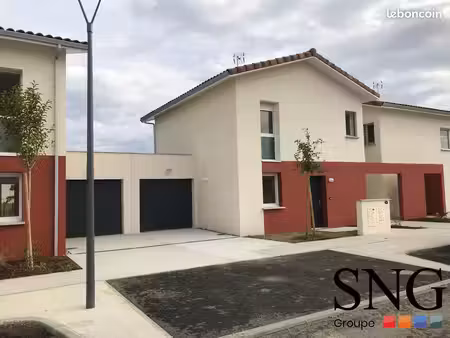 villa 4 pièces 81 m²