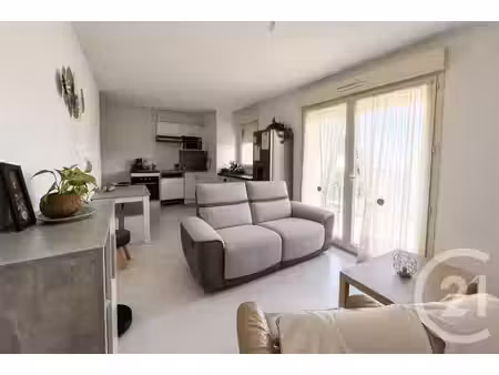 appartement f2 à vendre - 2 pièces - 40 45 m2 - aulnat - 63 - auvergne