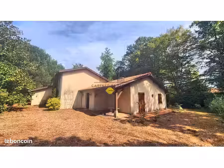 arsac - maison traditionnelle sur 6 600 m² de terrain
