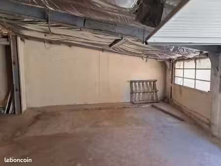 place ou surface dans un garage
