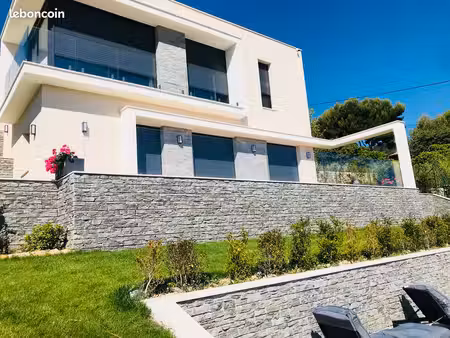 villa location longue durée vallauris
