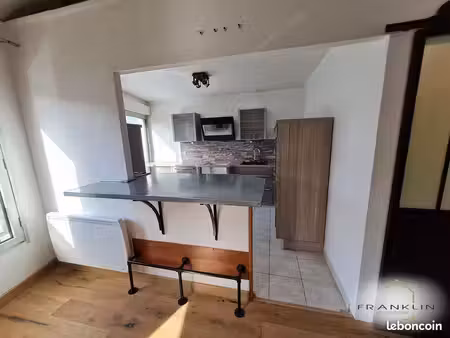 loft/atelier/surface 2 pièces 52 m²
