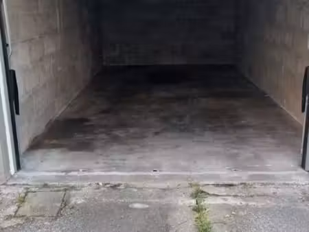 box de stockage/garage  centre ville/mairie