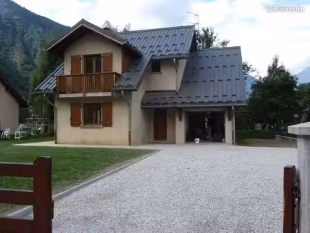maison a louer bourg d'oisans