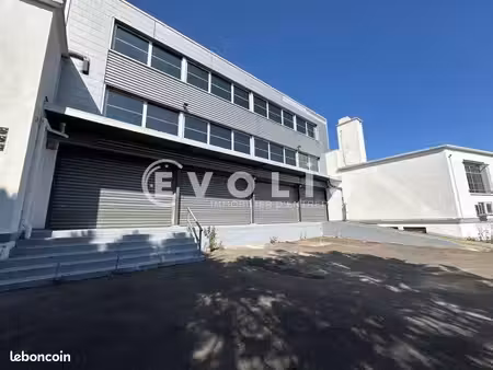 local bureaux  logistique 2 511 m²