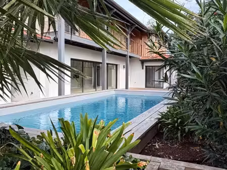 maison récente 180m2 avec piscine