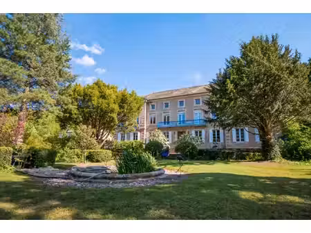 sud-aveyron domaine 6 ha maison de maître & activité tou