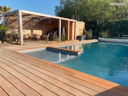 a louer maison 210 m2