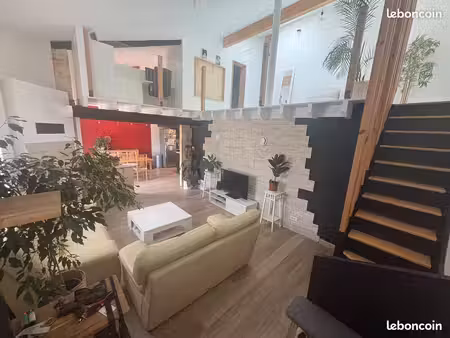 maison à louer à talence – 2 400 / mois