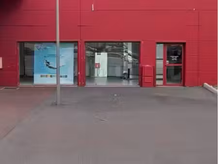 vends local  commercial