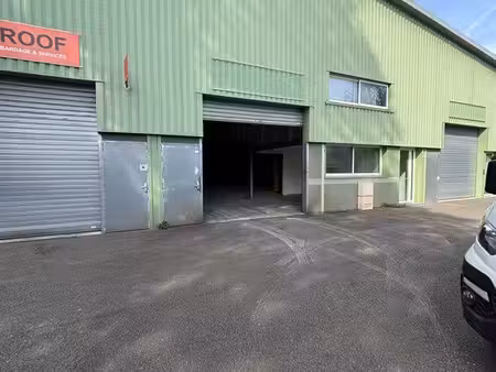 dépôt  entrepôt  stockage