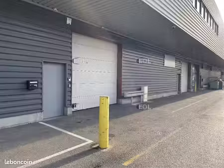 local d'activité 330 m²