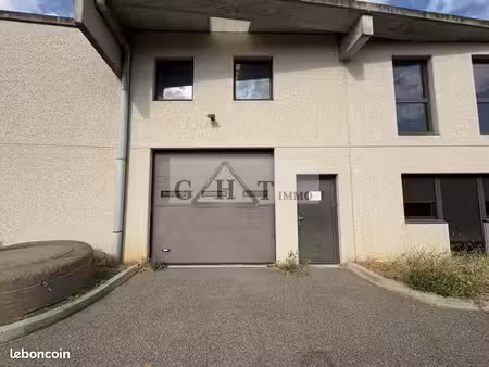 local industriel 158 m²