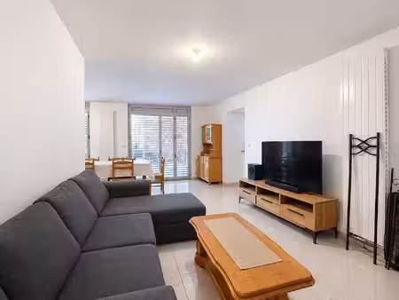 appartement t4 de 93 m² avec ascenseur dans le centre ville d'yssingeaux