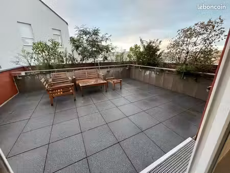 apparemment 4p + terrasse + 2 places parking