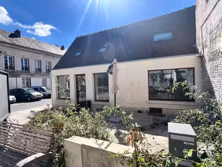 immeuble 100 % rénové composé d'un local commercial et un appartement f3