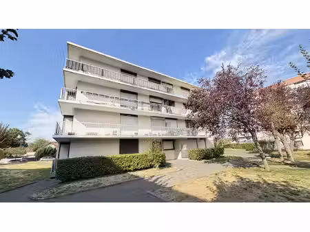 vaujours appartement f4 avec balcon et parking en sous-sol