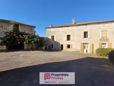 cherves chatelars (16310) : maison de 184m2 avec jardin et dépendances