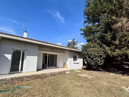 maison avec garage et jardin