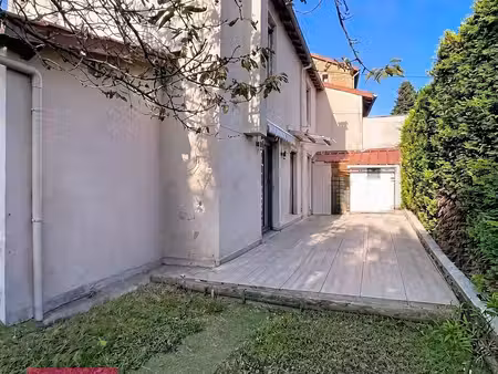 maison en plein coeur de neuville-sur-saône
