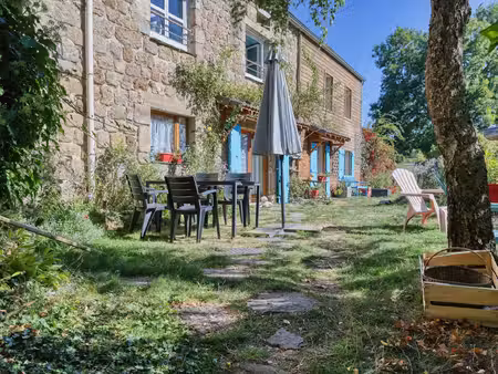ensemble immobilier de charme avec résidence principale et 3 gîtes  vaste terrain saint ag