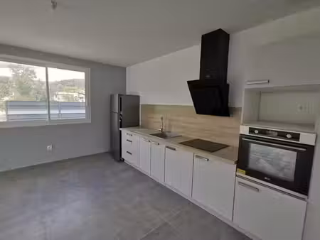 villa recente saint privat des vieux 6 pièce(s) 130 m2 4 chambres + garage