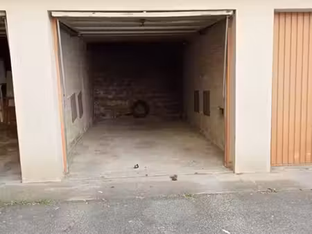 macon - rue mathieu - garage a louer