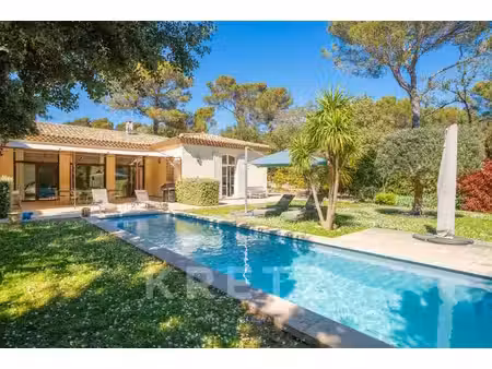 maison de luxe à vendre à saint-marc-jaumegarde