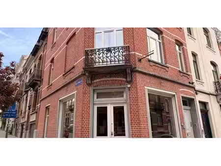 bureau à louer à etterbeek pour € 2.500