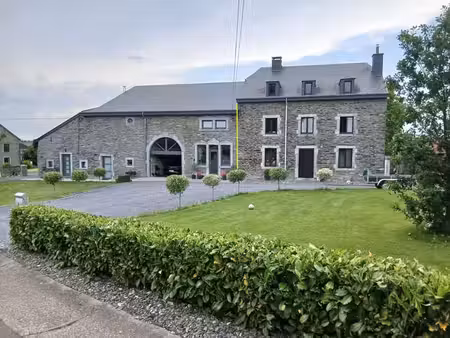 maison (4ch.) de caractère avec jardin !