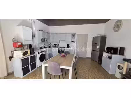 maison de village de 107 70 m² à la bazouge-du-desert