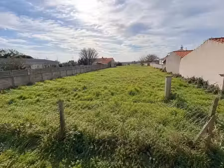 vente terrain 1623 m² à bourcefranc-le-chapus (17560)  159 900 €