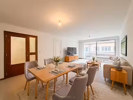 te koop  te moderniseren 1-slaapkamer appartement met ter...