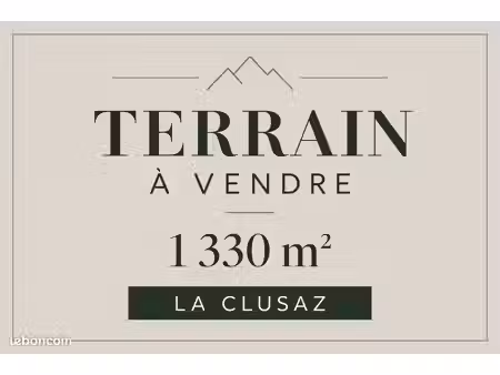 terrain constructible 1330m2