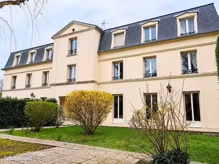 appartement 5 pièces 184 m²