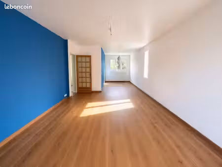 maison familiale de 115 m² entièrement rénovée en 2020 avec 4 chambres  jardins et garage