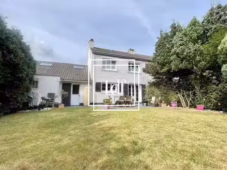 à vendre - maison mitoyenne 1 côté  7 pièces située à faches-thumesnil (59155)