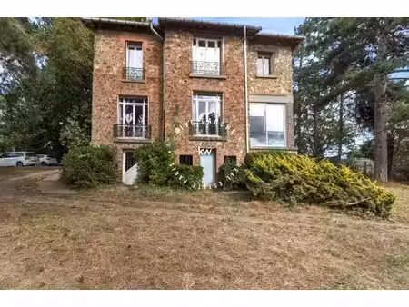 à vendre - maison ancienne  8 pièces située à garches (92380)