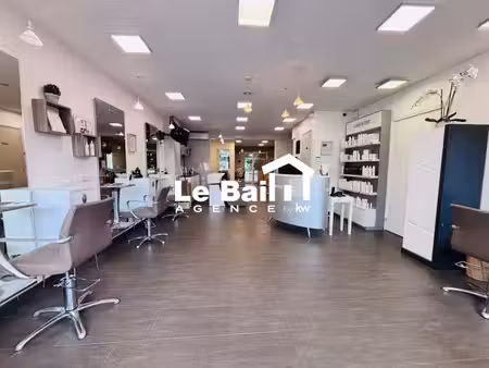 à vendre - magasin  boutique situé à éragny (95610)