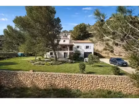 à vendre - villa  8 pièces située à pélissanne (13330)